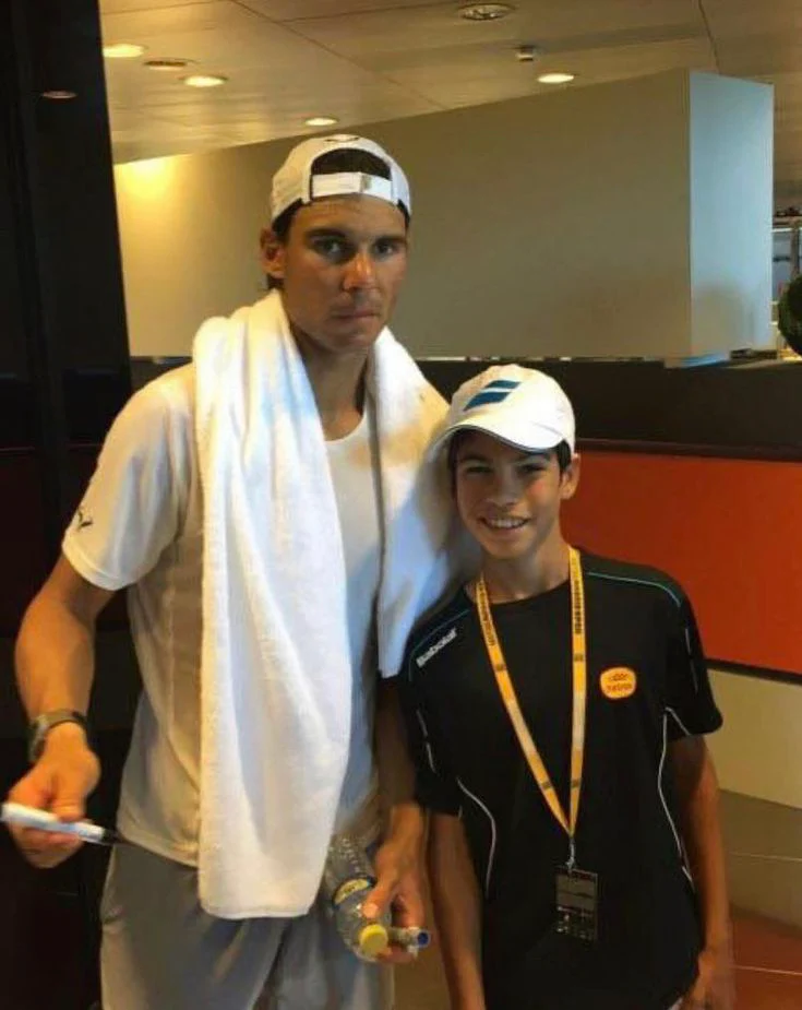 Rafa Nadal y Carlos Alcaraz de pequeños, recreados por los fundadores de Santofimia